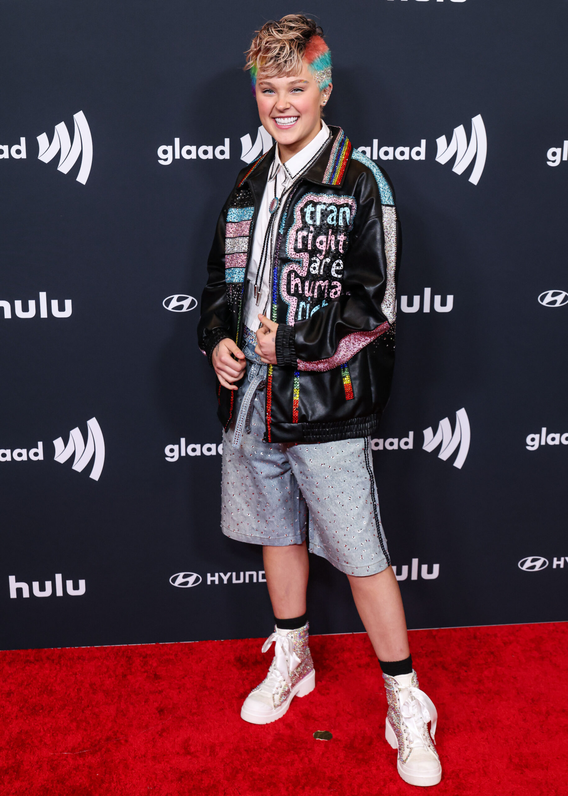 JoJo Siwa smiling on the red carpet