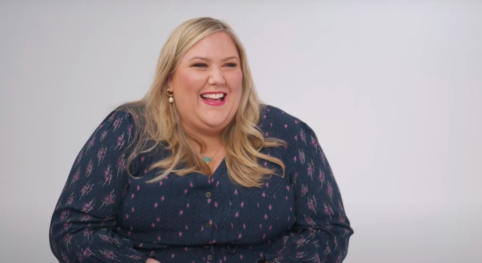 Laura Adlington smiling on Bake Off 