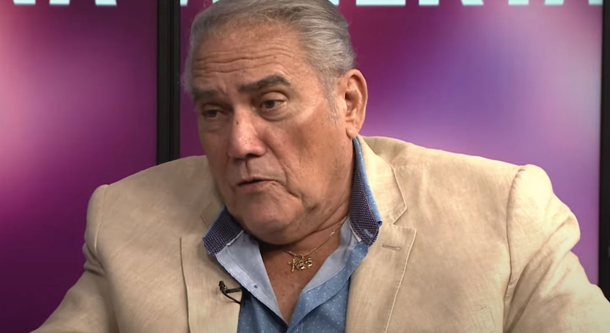 Mario Ernesto Sánchez talking