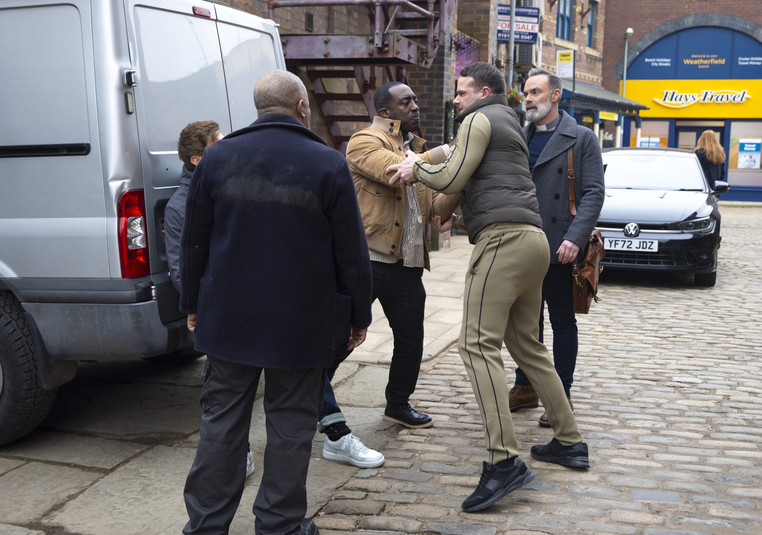 Mick and Ronnie fighting in Corrie