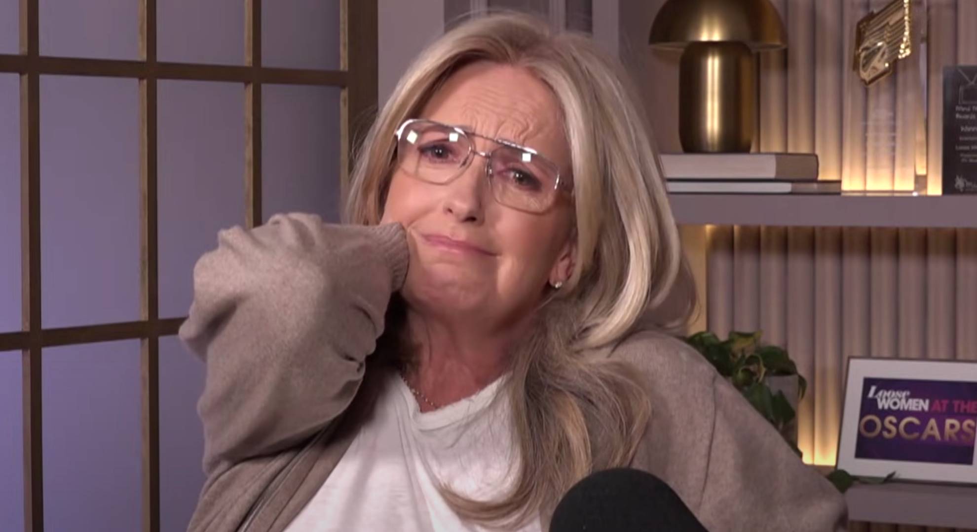 Penny Lancaster begins to sob