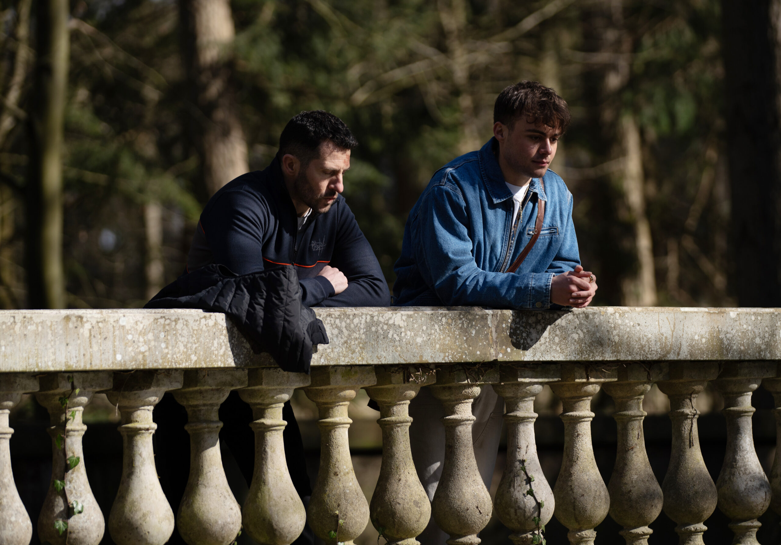 Ross talking to Lewis in Emmerdale