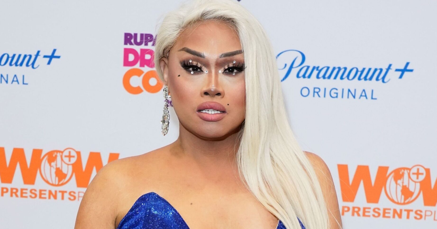 Jiggly Caliente on the red carpet