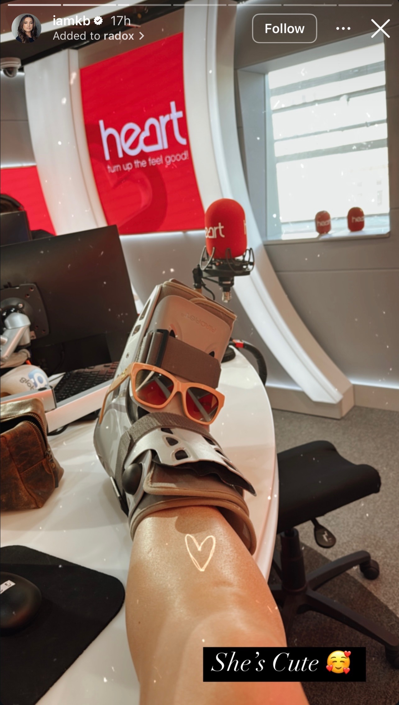 Kelly Brook's leg in boot