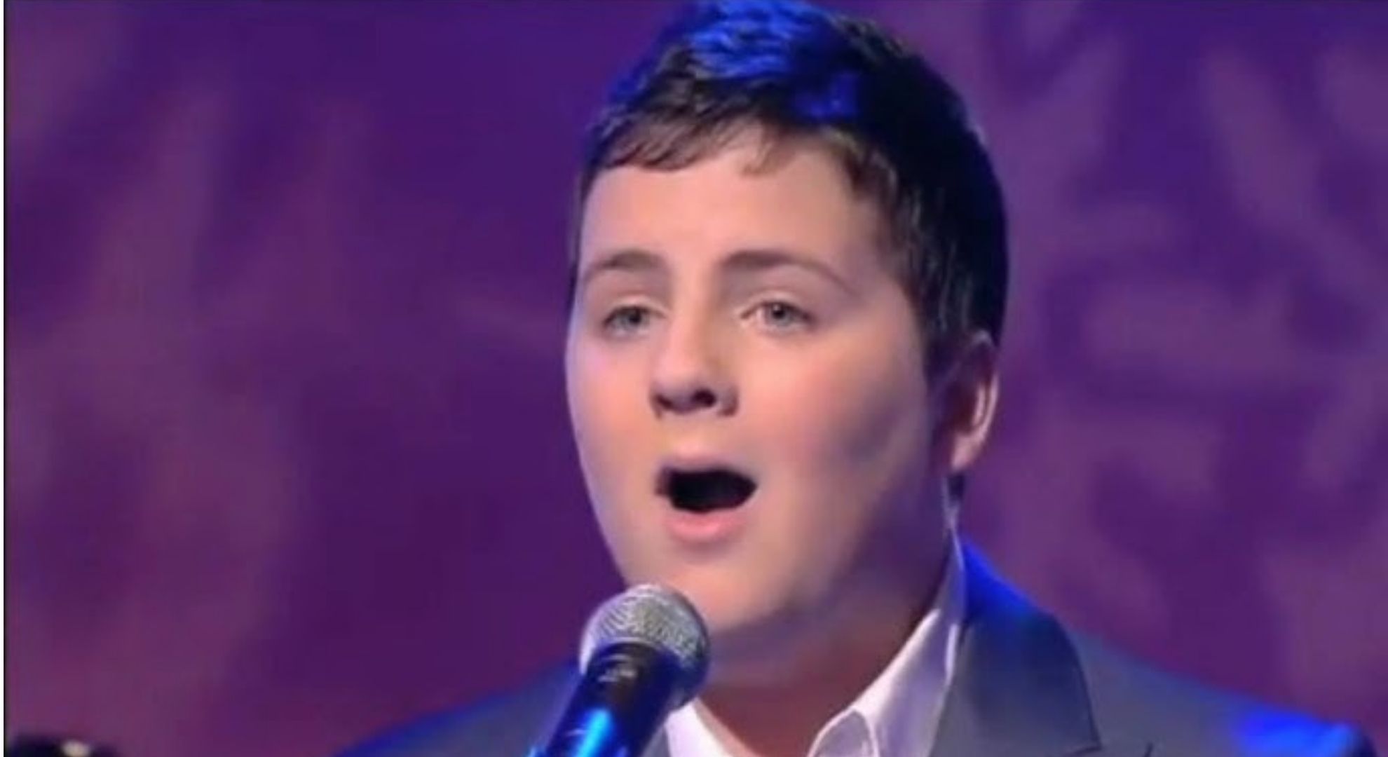 Andrew Johnston singing