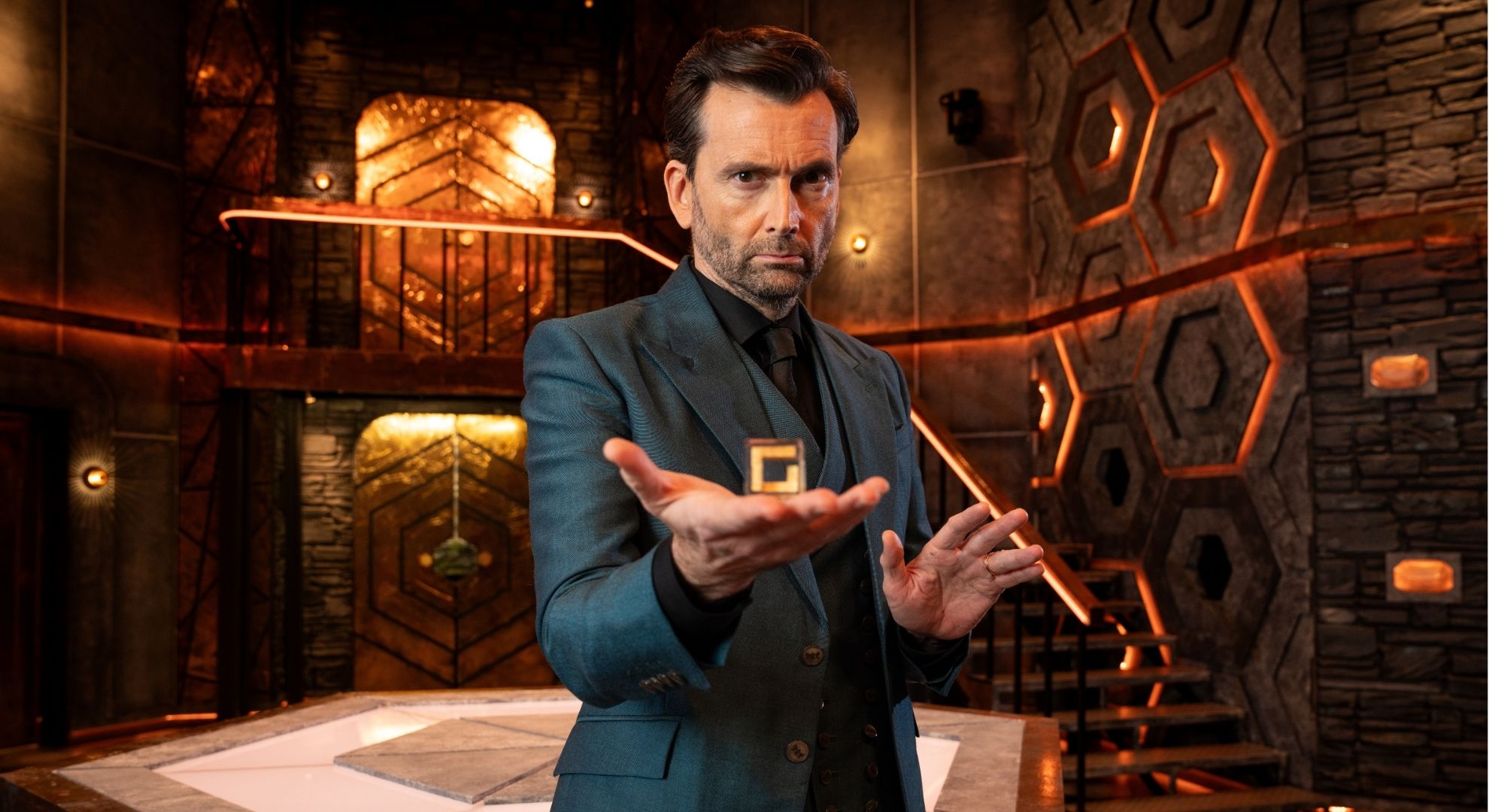 David Tennant in a Genius Game promo picture 