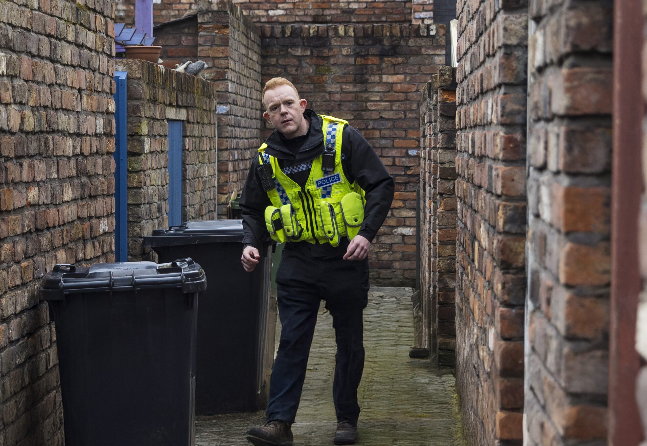 Coronation Street's Craig in the ginnel