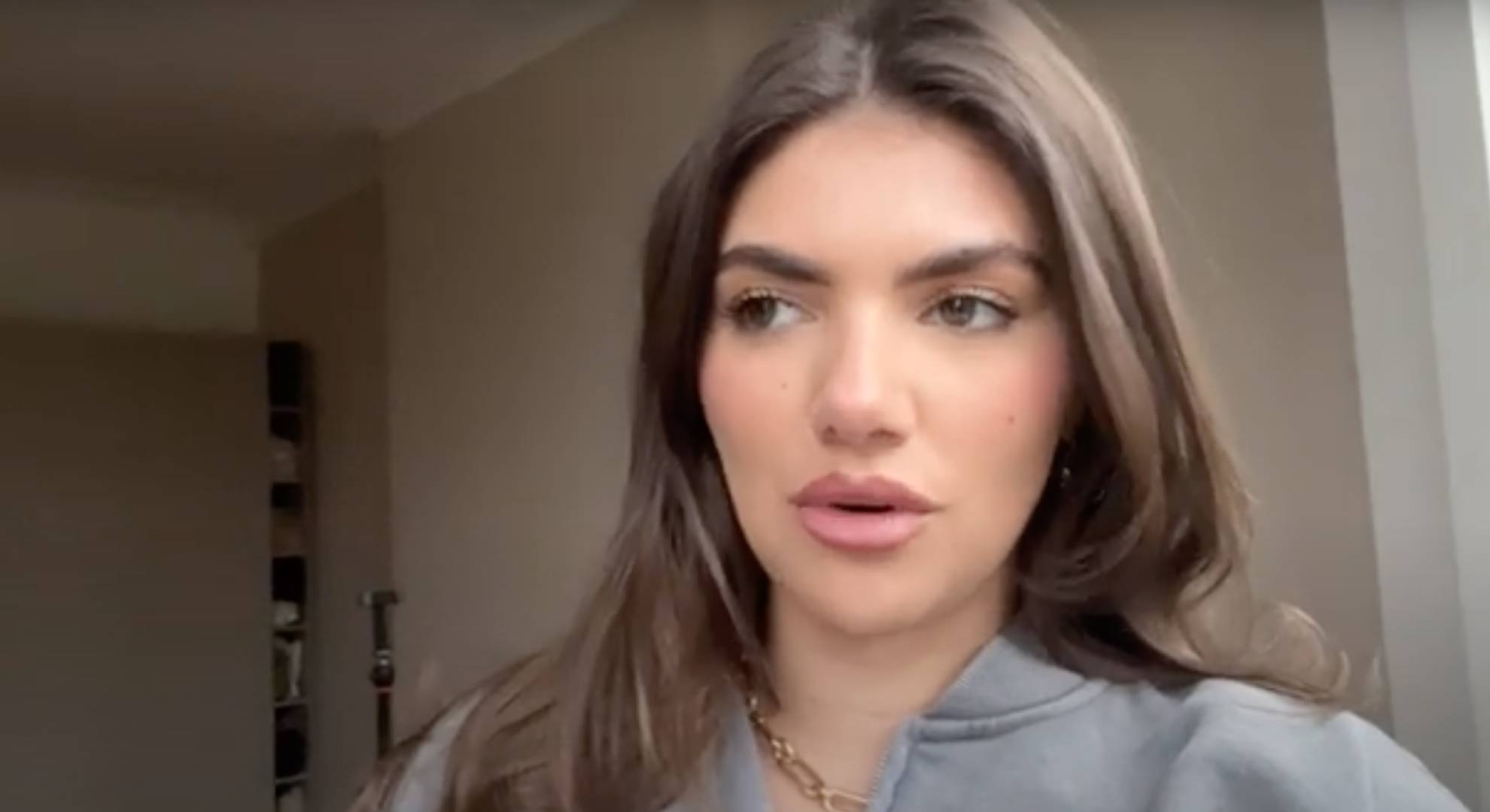 Samie Elishi vlogging