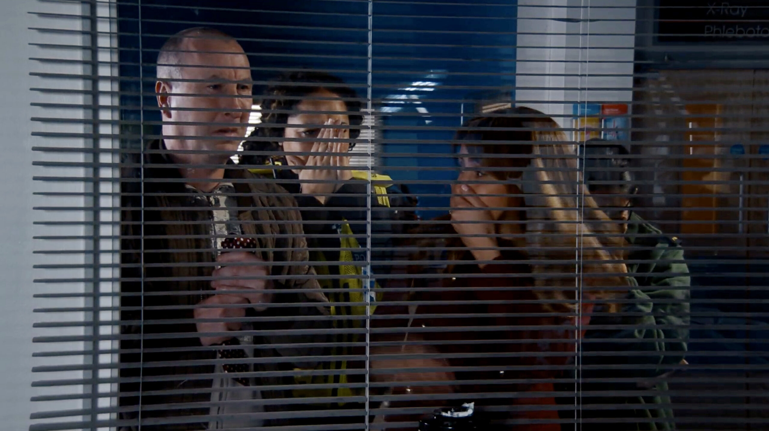 Coronation Street's Kirk, Jess and Maria upset at the hospital