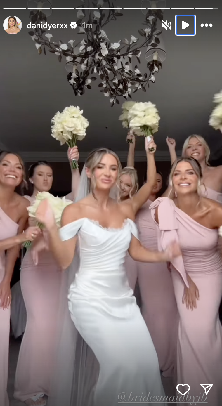 Dani Dyer with bridesmaids 