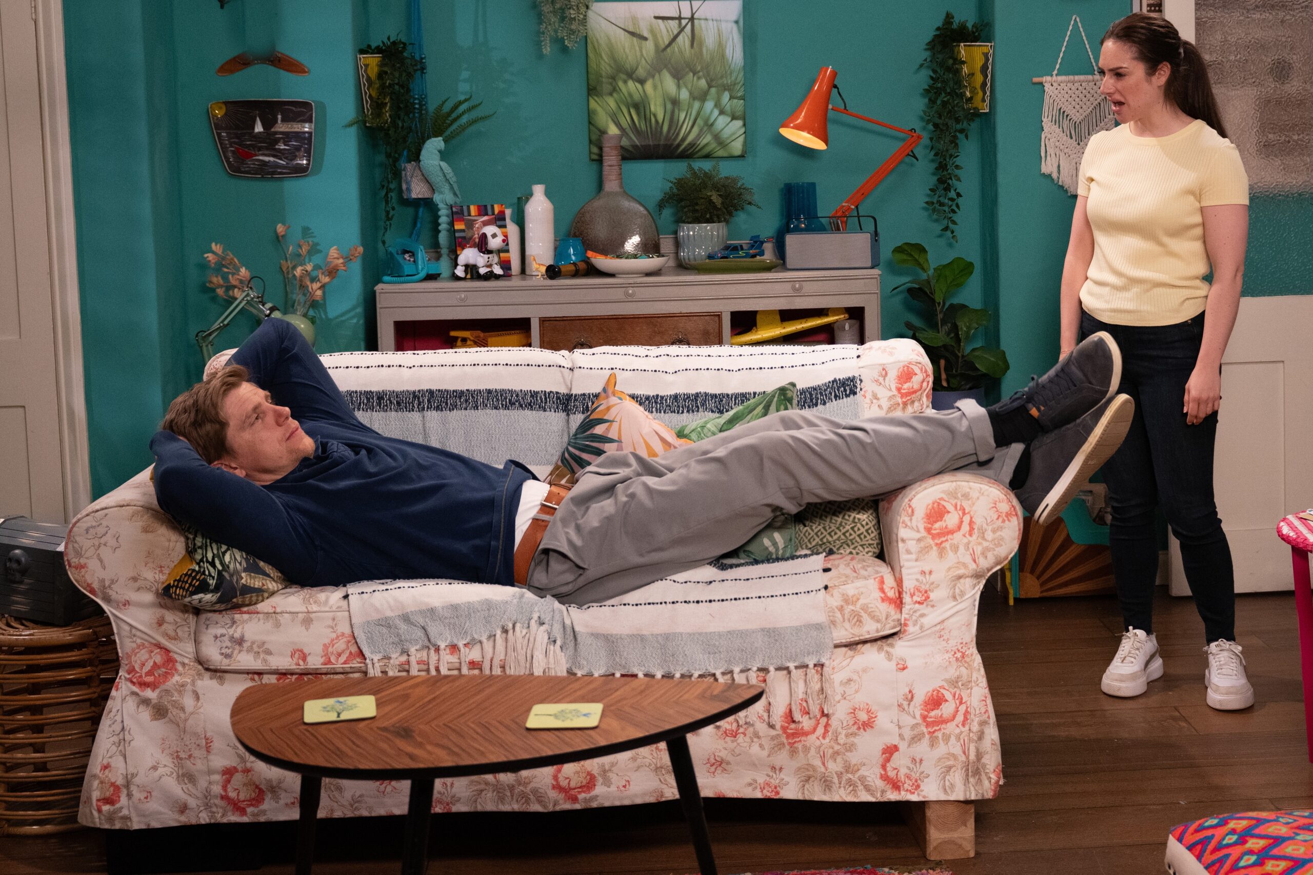 Robert and Vic talking in Emmerdale