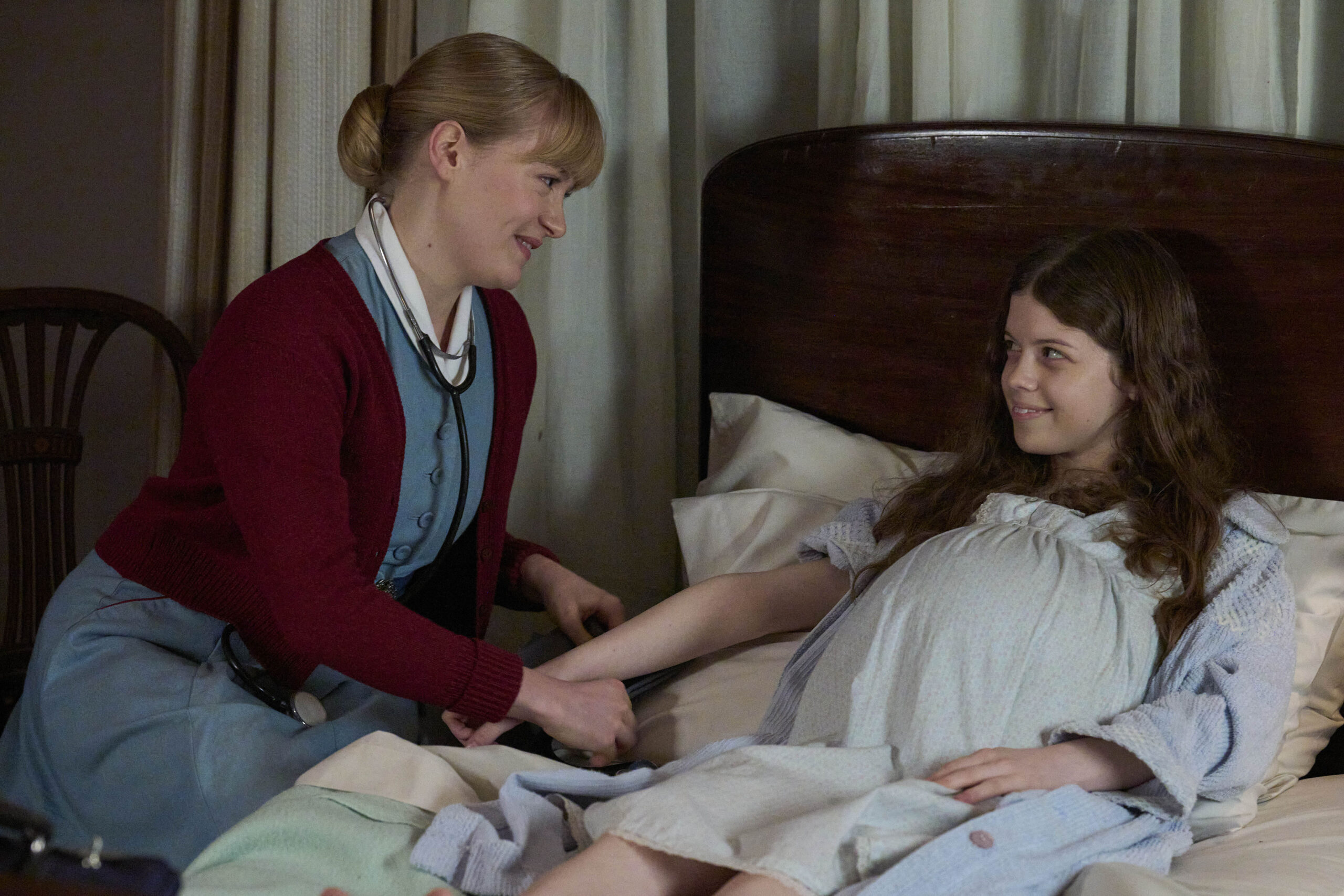 Cast of Call the Midwife in hospital