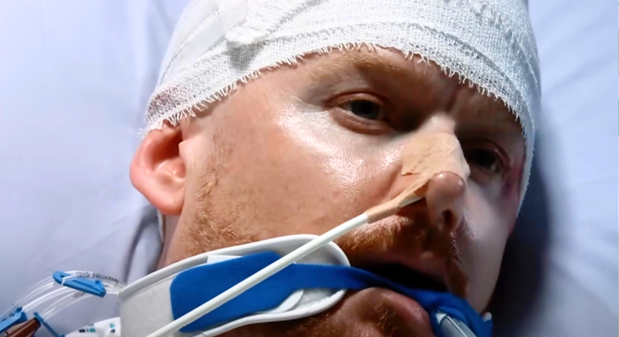 Coronation Street's Gary awake in hospital