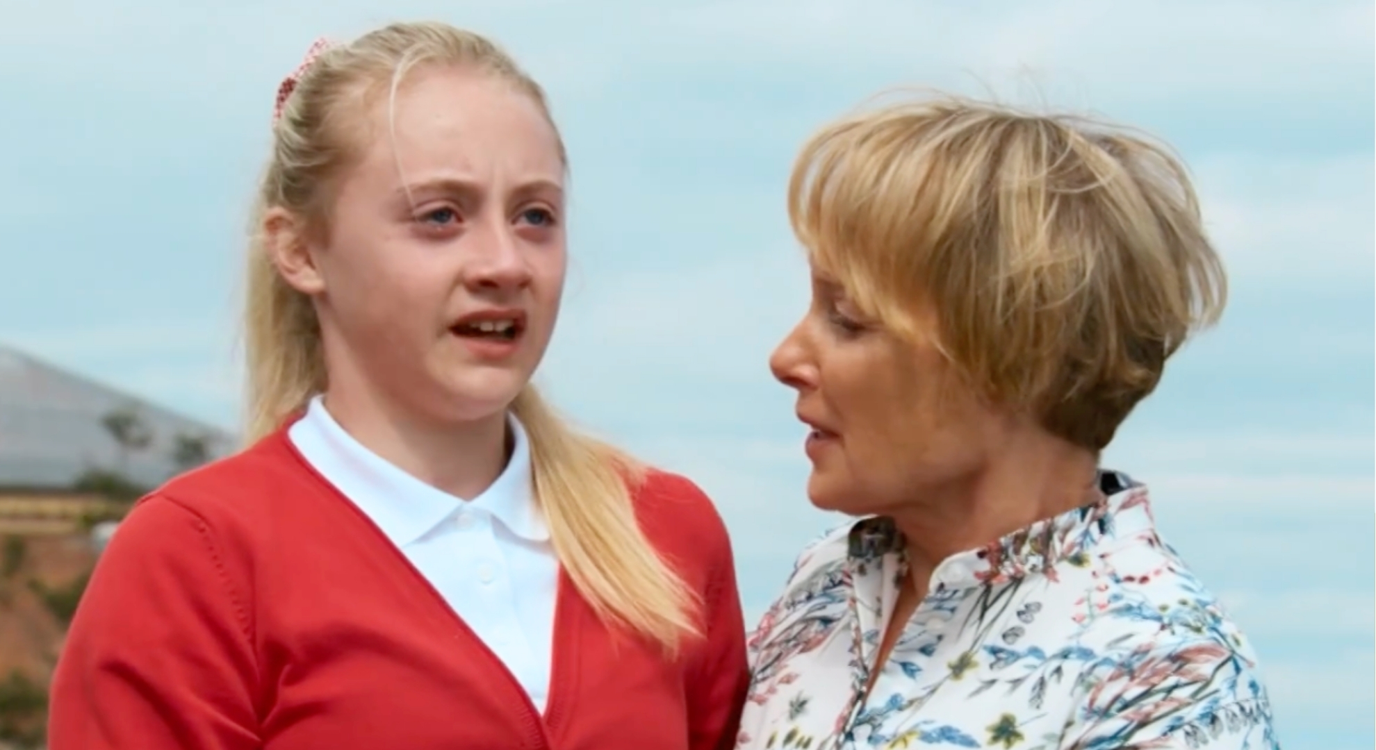 Coronation Street's Joanie, Sally scared