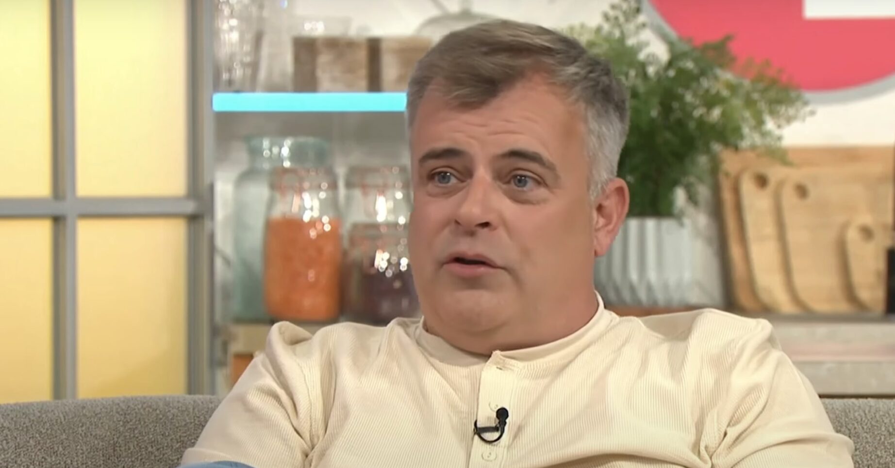 Simon Gregson on Lorraine