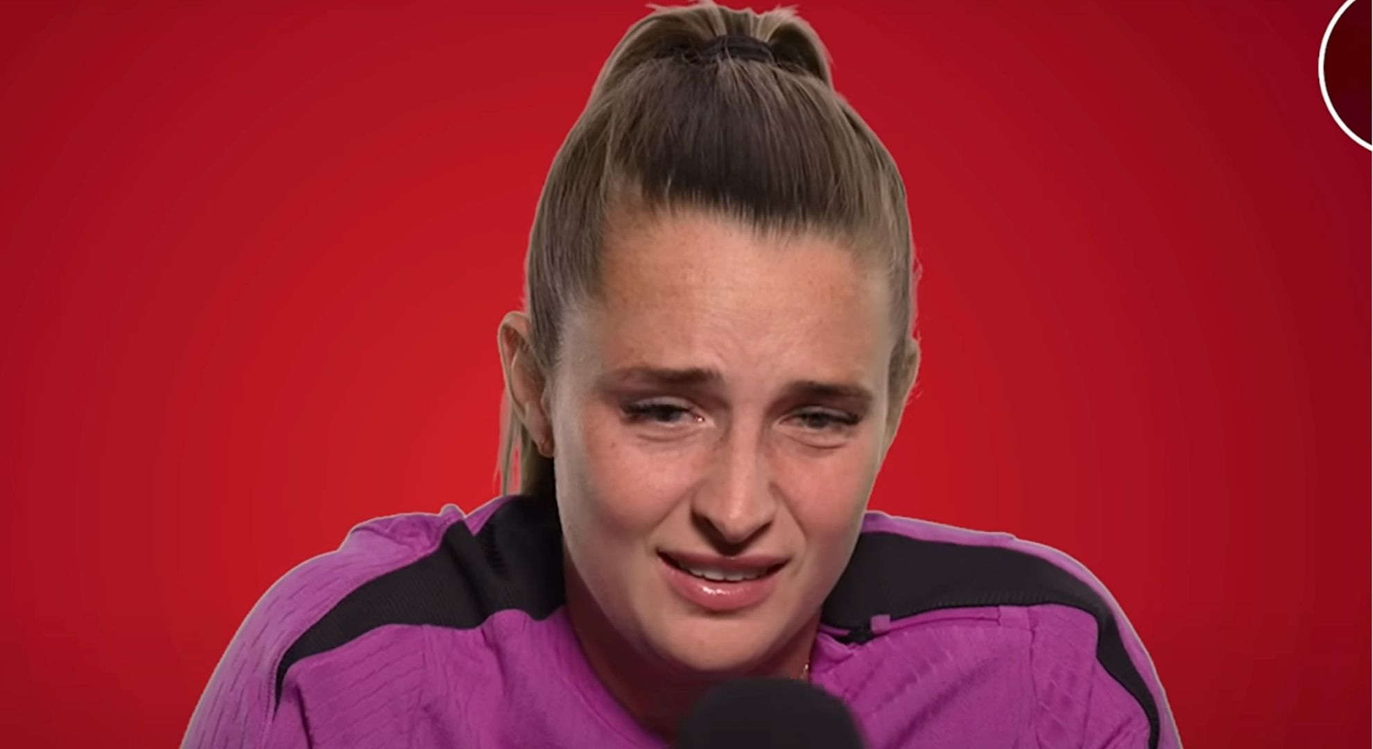 Ella Toone looking sad 