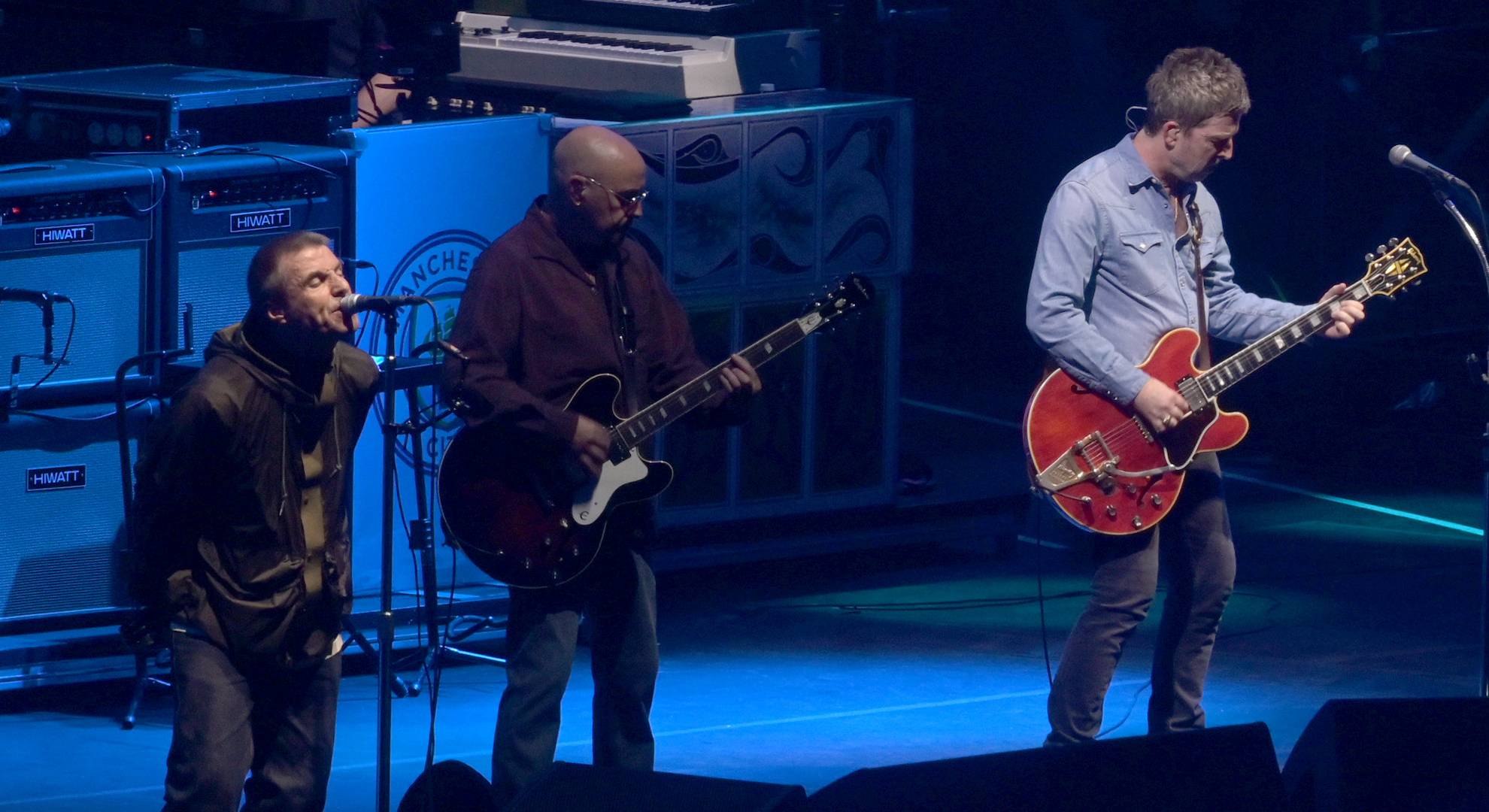 Oasis reunited on stage