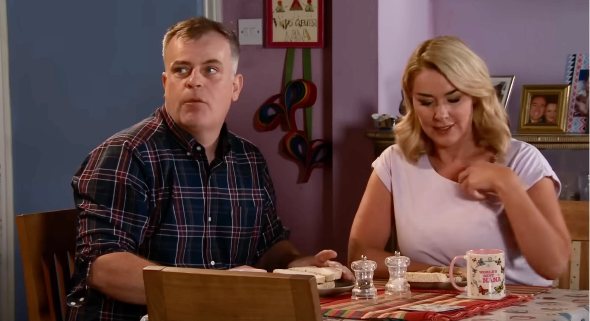 Coronation Street's Cassie and Steve at the table