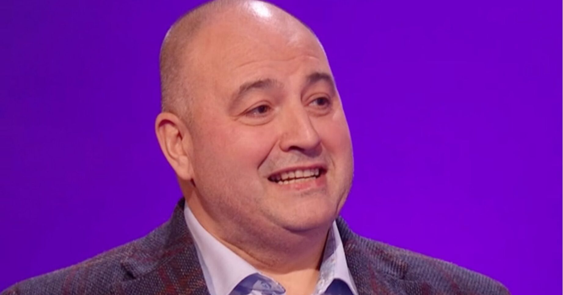 Wynne Evans half smiles on Celebrity Pointless