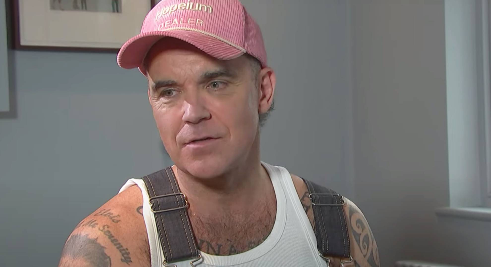 Robbie Williams speaks about phones and children