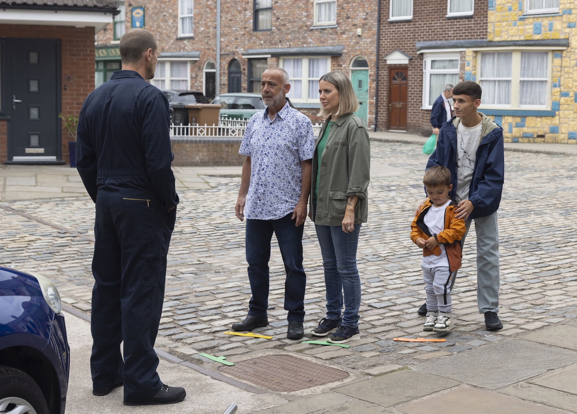 Coronation Street's Kev, Abi, Jack and Alfie talking to Carl