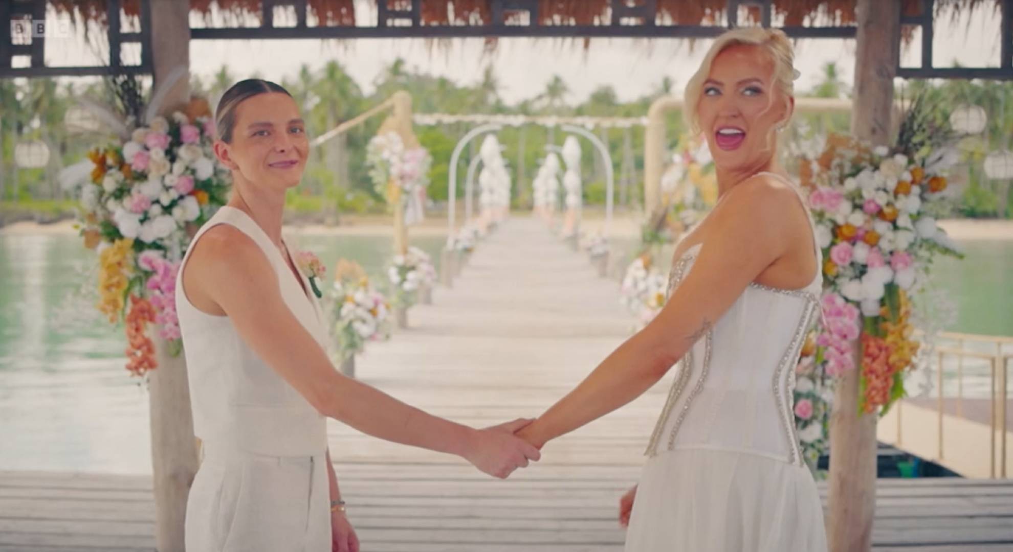 Brides get wed on Stranded on Honeymoon Island