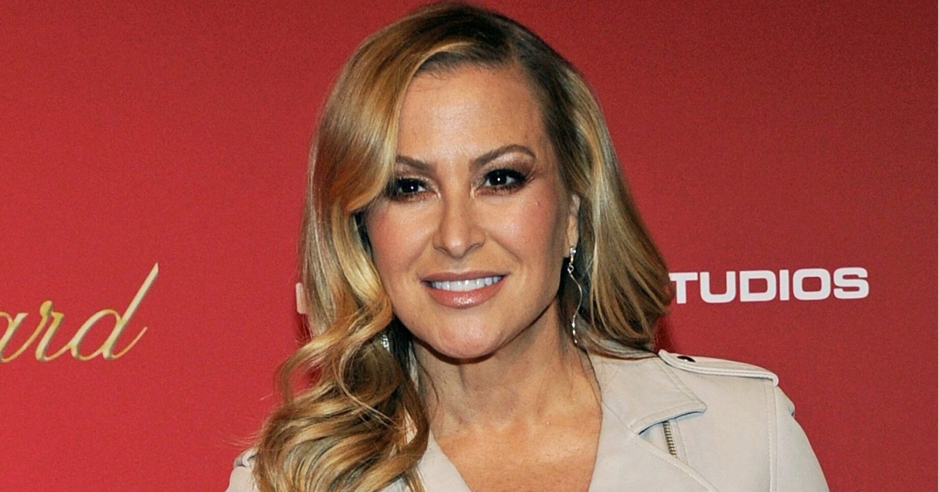 Anastacia smiling