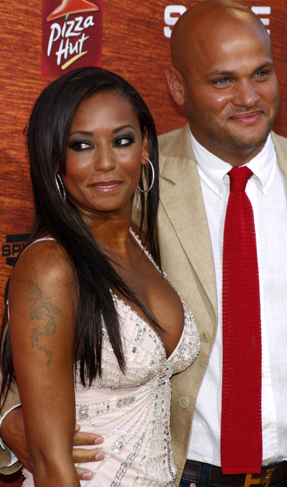 Mel B poses for pics with Stephen Belafonte in 2008