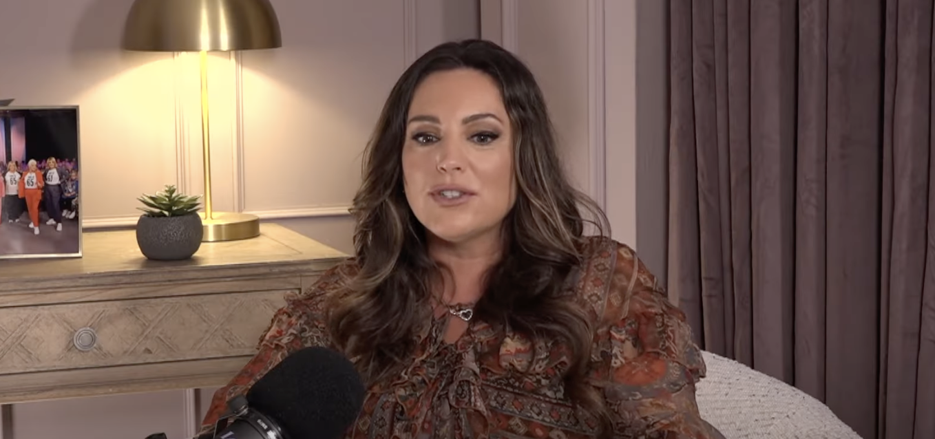 Kelly Brook on podcast