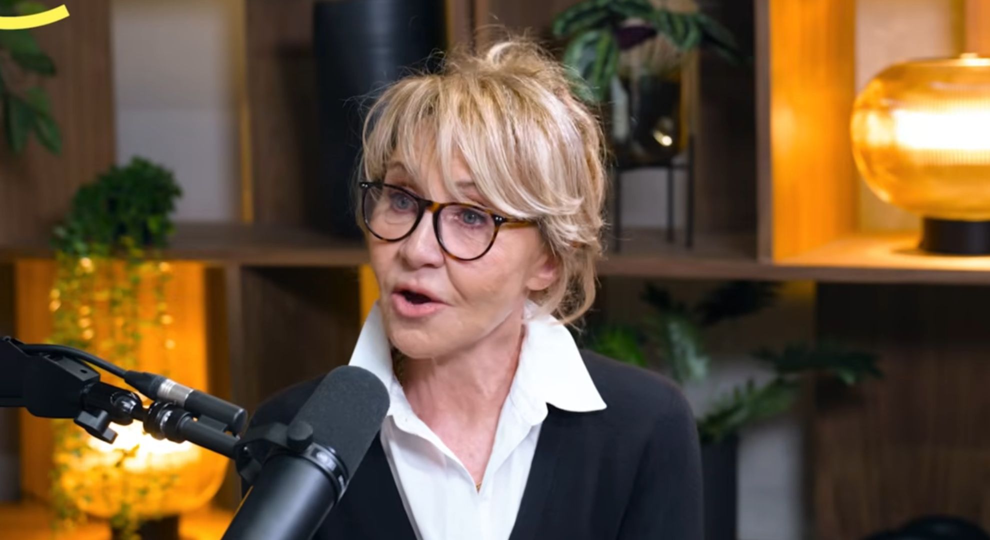 Lulu reveals shocking sex confession with David Bowie Entertainment Daily