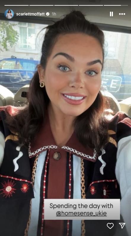 Scarlett Moffatt smiling in a selfie