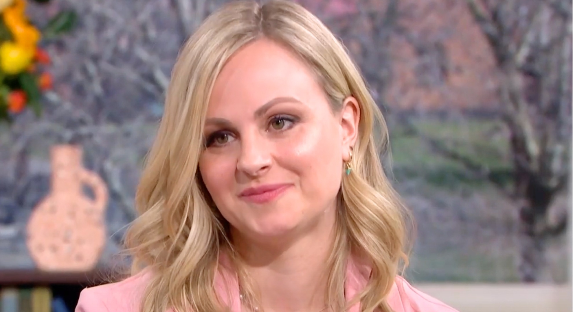 Coronation Street star Tina O'Brien fans mistake her for daughter Scarlett as she posts photo with 'younger self'