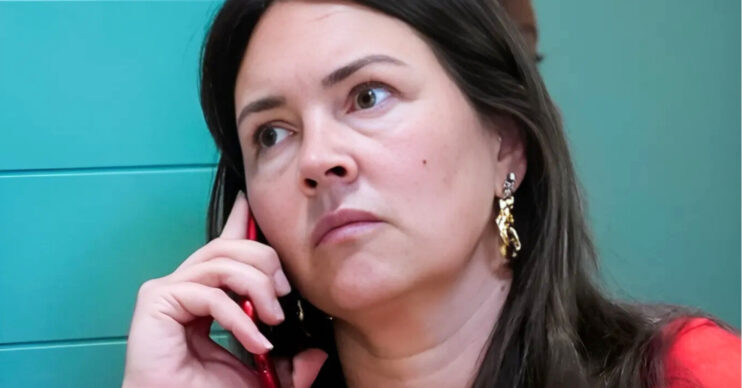 EastEnders' Stacey on phone