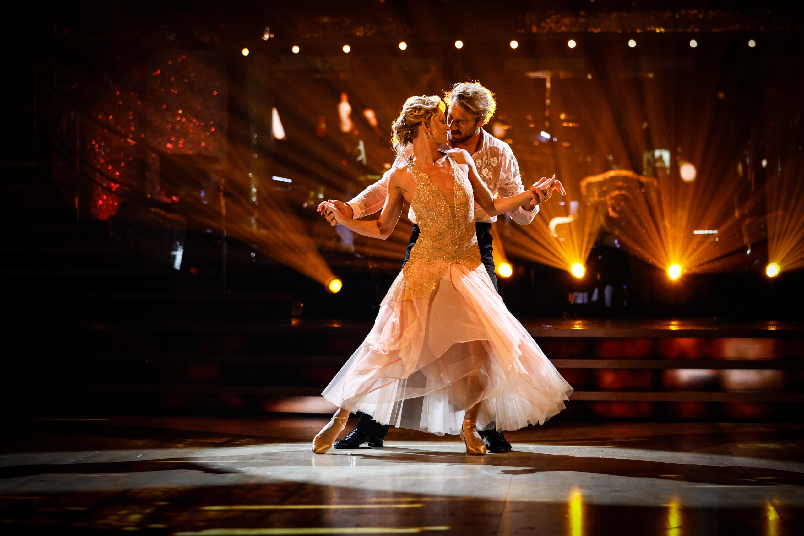 Chris Robshaw dancing with Nadiya Bychkova