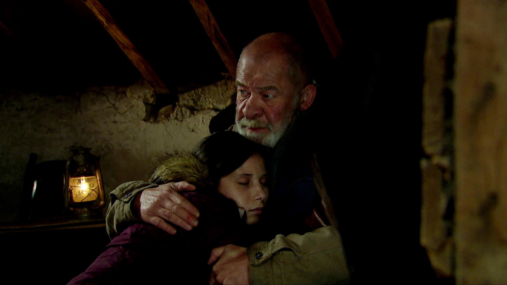 Bear is devastated when Anya dies (Credit: ITV)