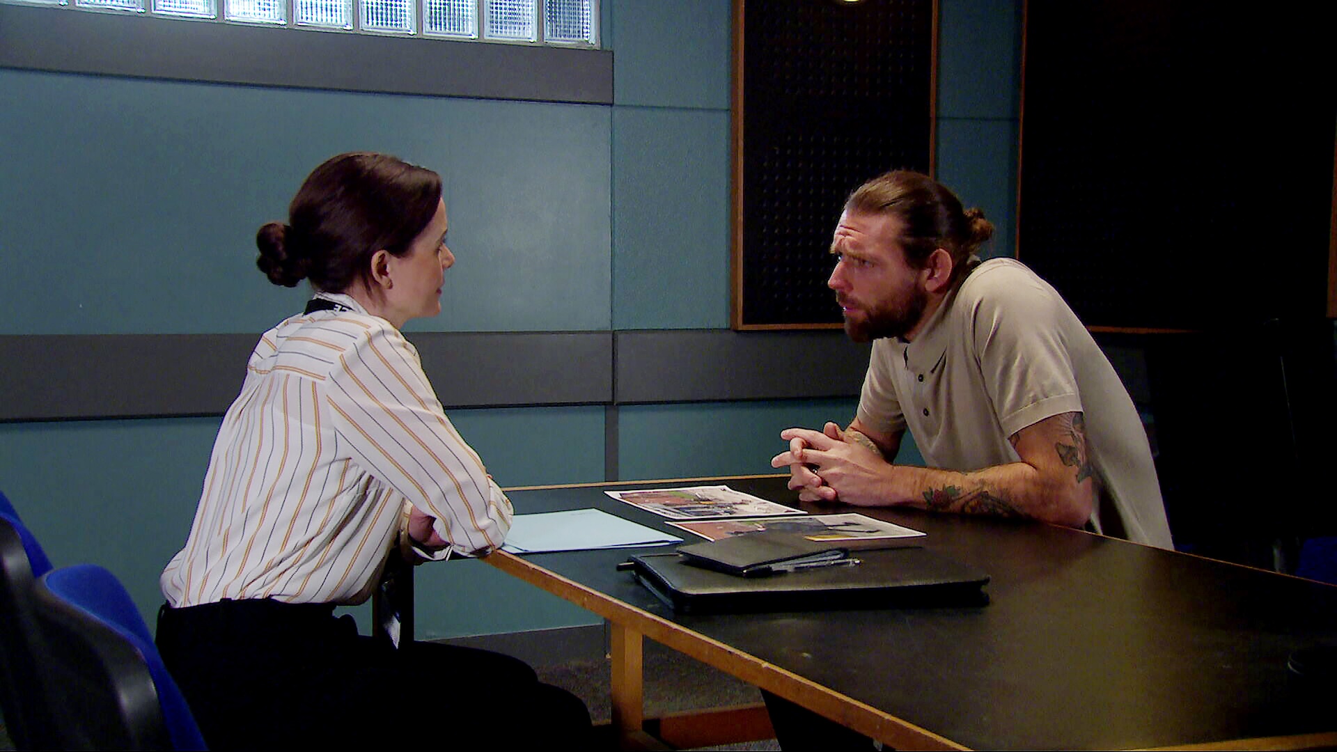 DS Carter questions Kev over the robbery (Credit: ITV)