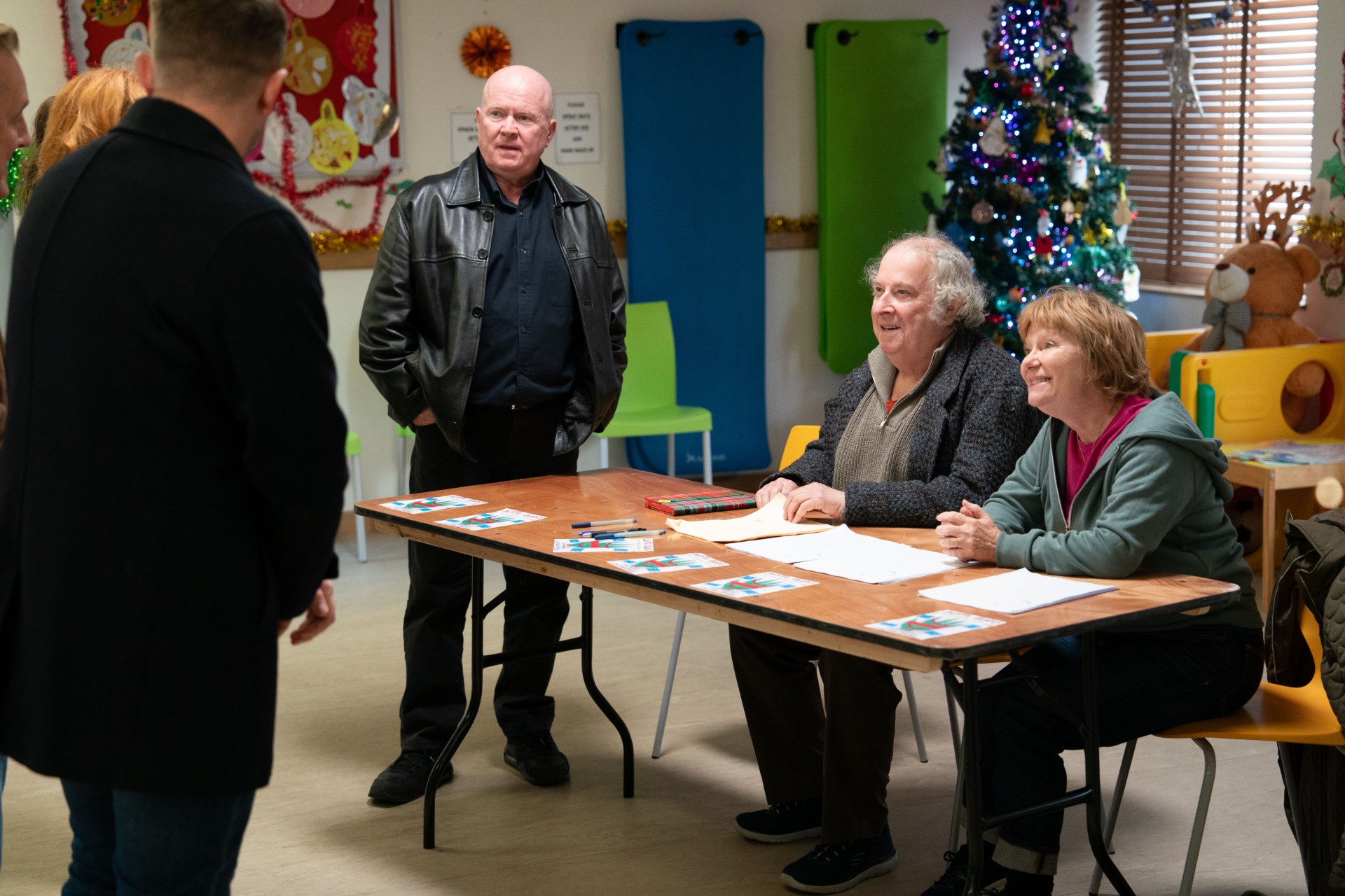 Julie and Nigel hold auditions while Phil watches