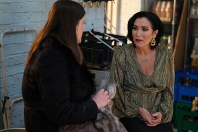 Zoe and Kat talk on EastEnders