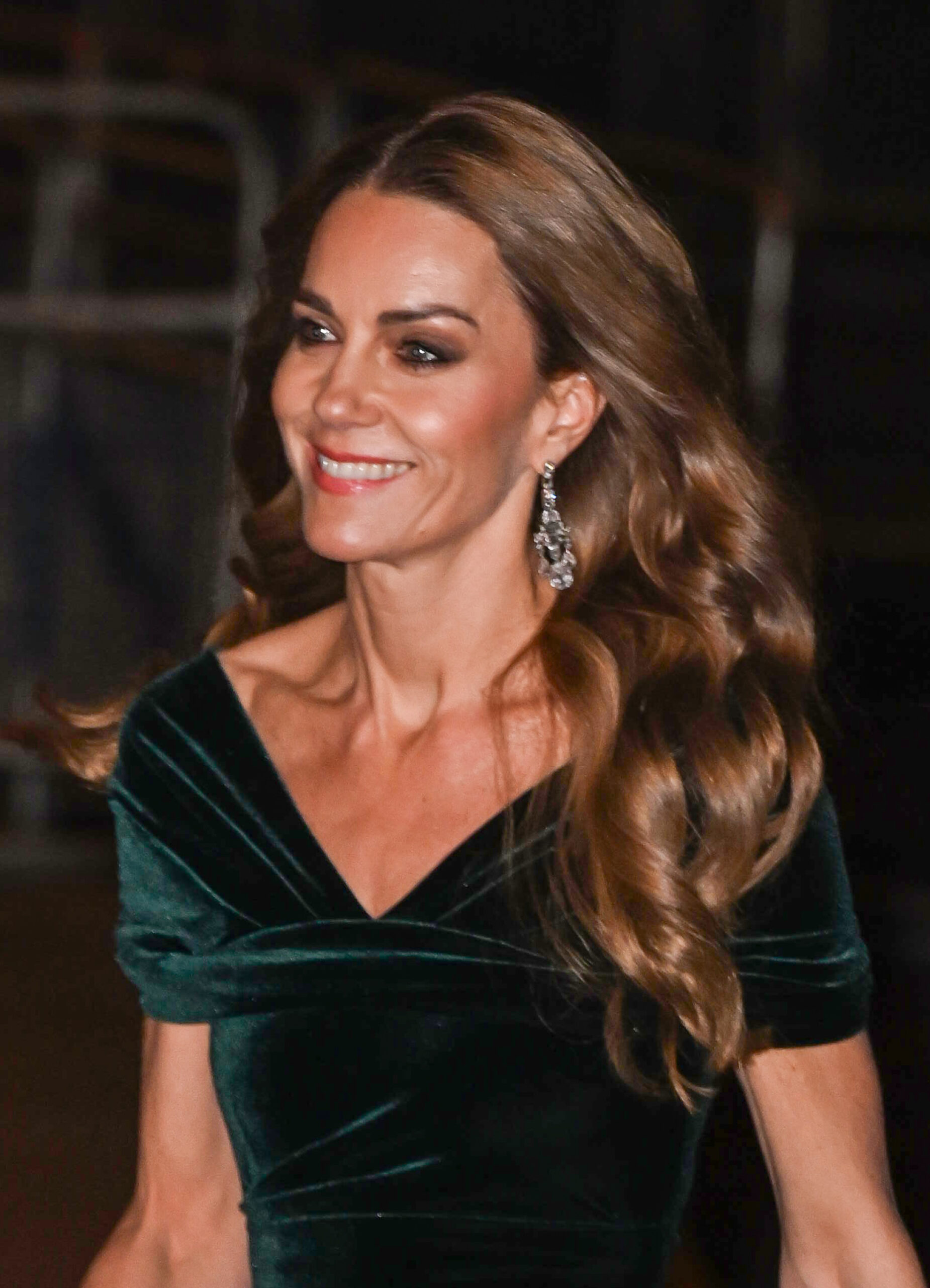 Kate Middleton waving at Royal Variety Performance