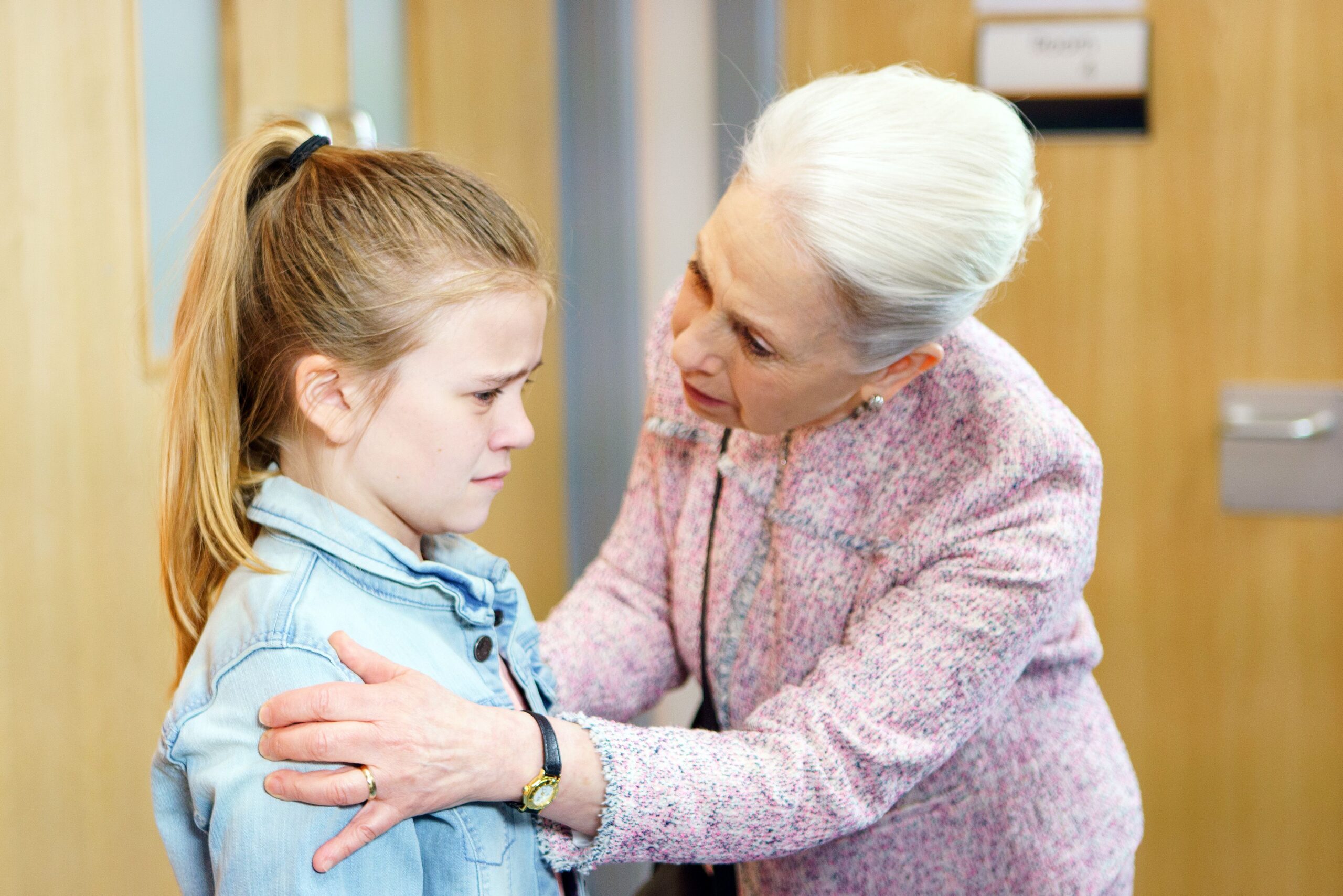 Summer and Geraldine at hospital in Coronation Street