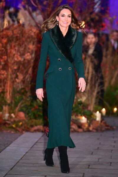 Kate Middleton stuns in green coat at Christmas carol service