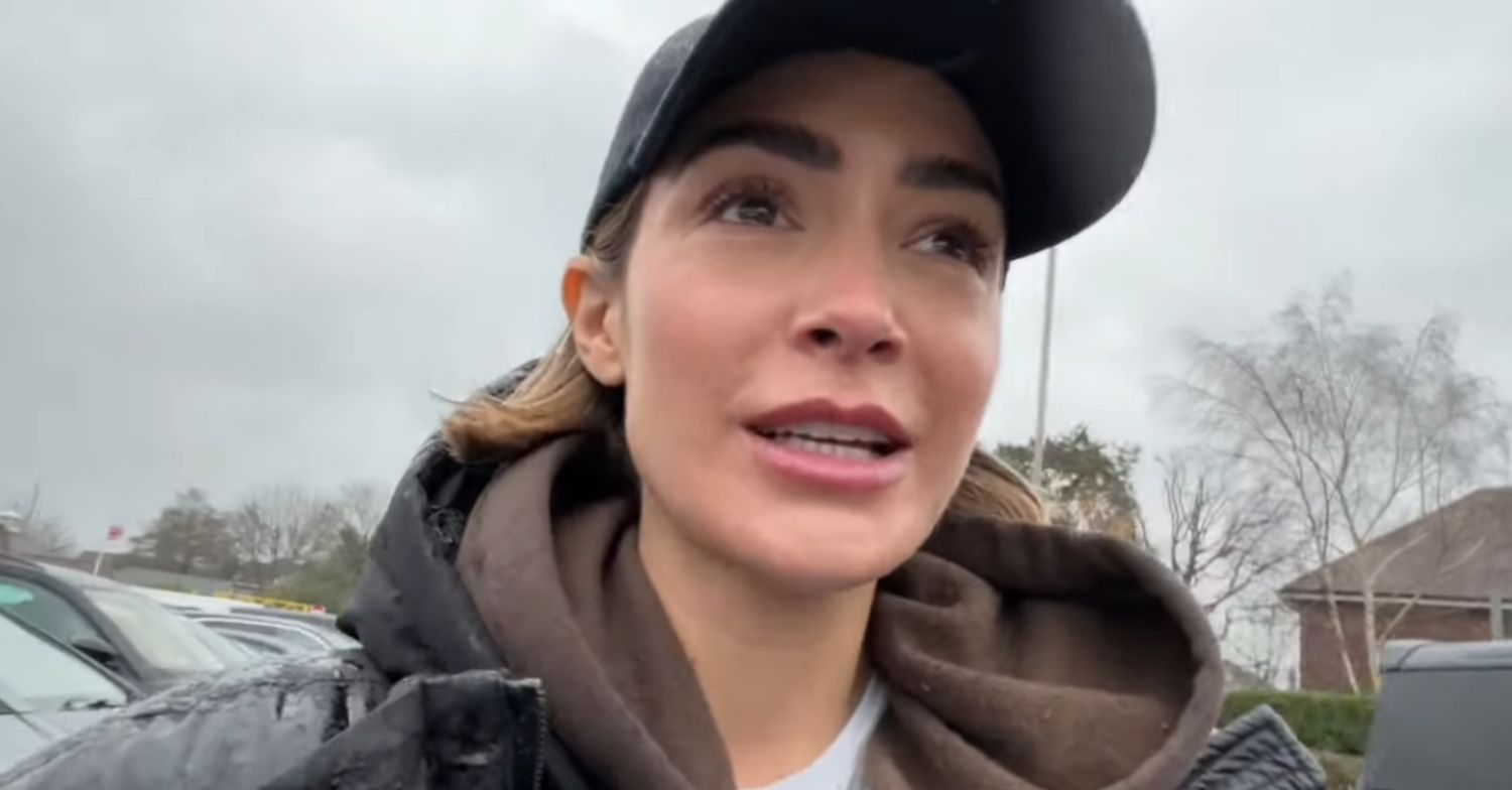 Frankie Bridge on her vlog