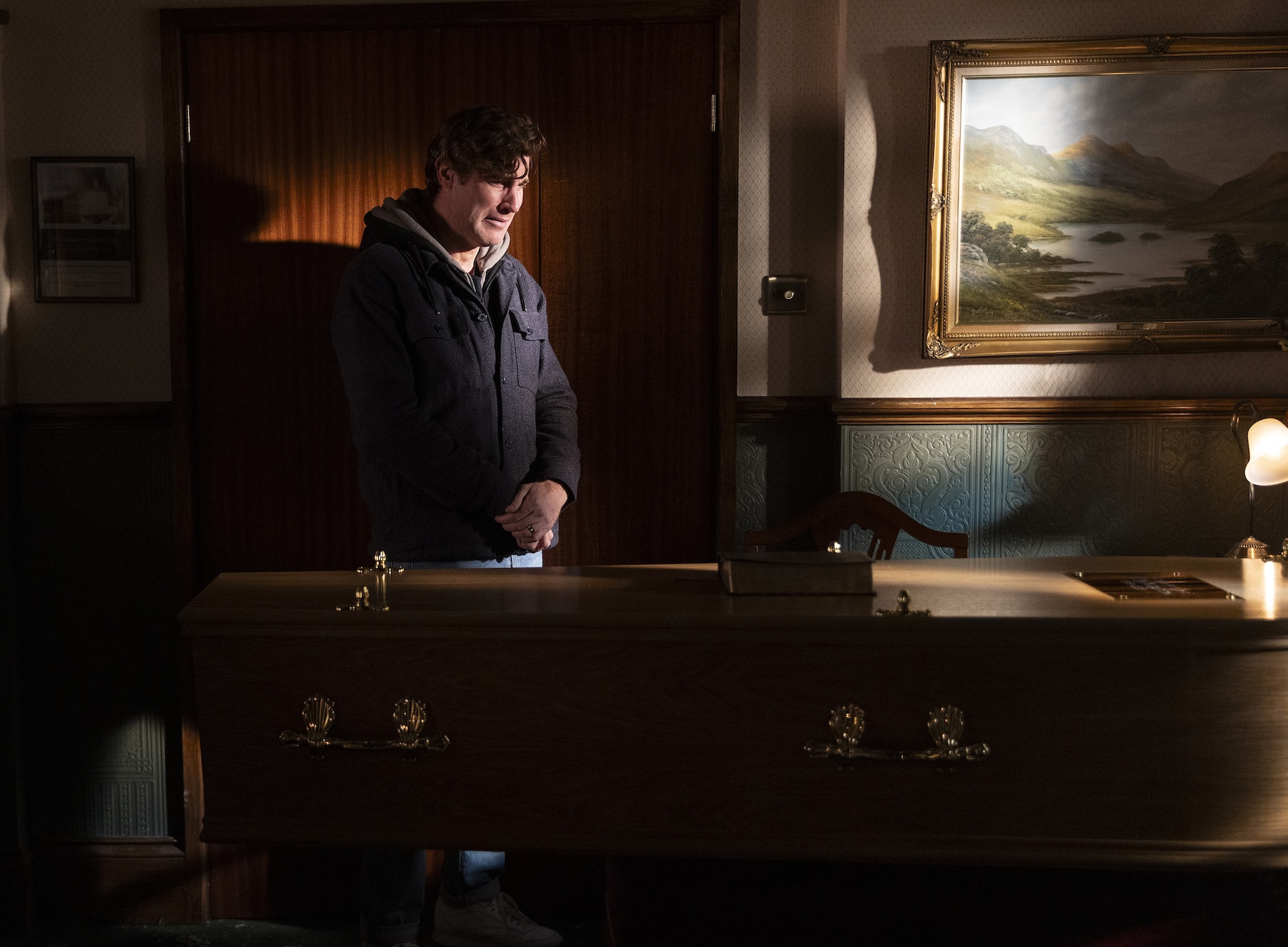 Coronation Street's Theo crying at Billy's coffin