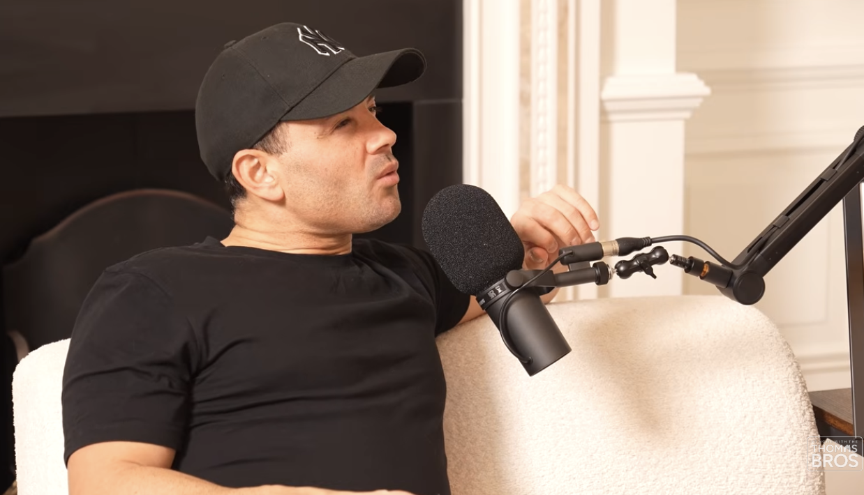 Ryan Thomas on podcast with his brothers 