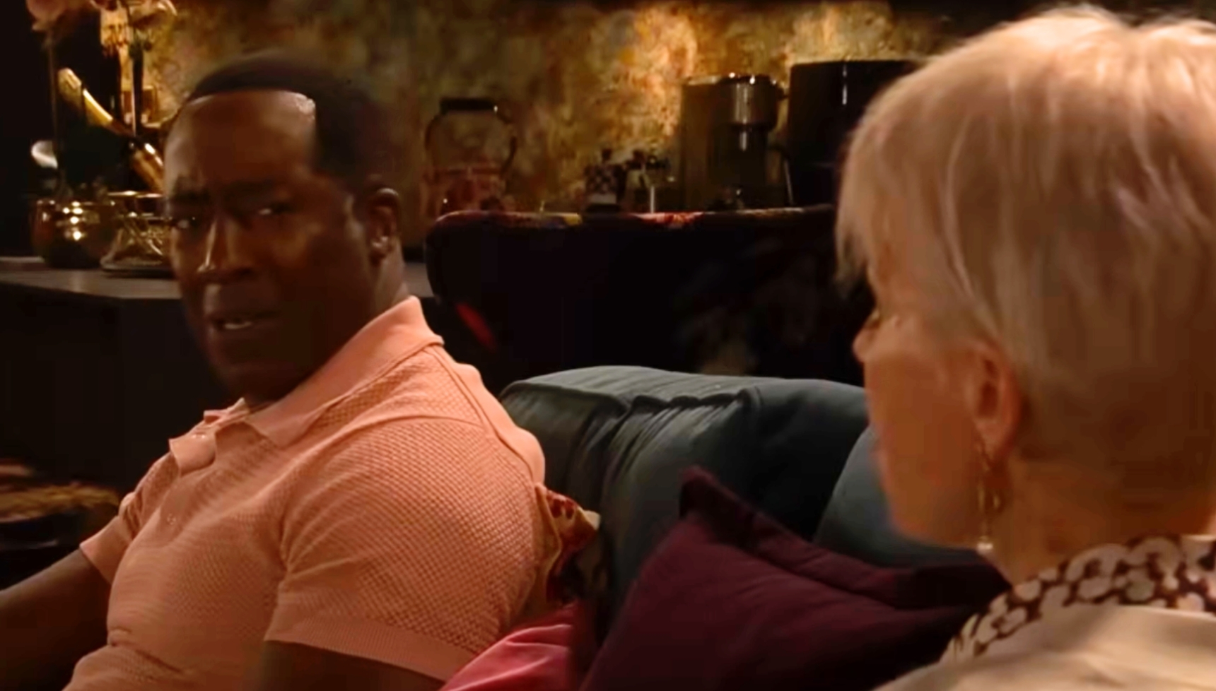 Coronation Street's Ronnie talking to Debbie