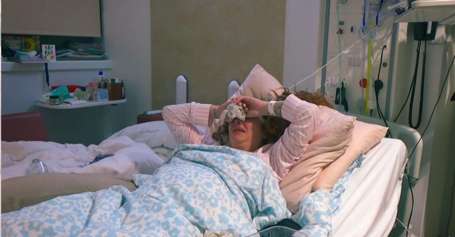 Jesy Nelson in hospital crying