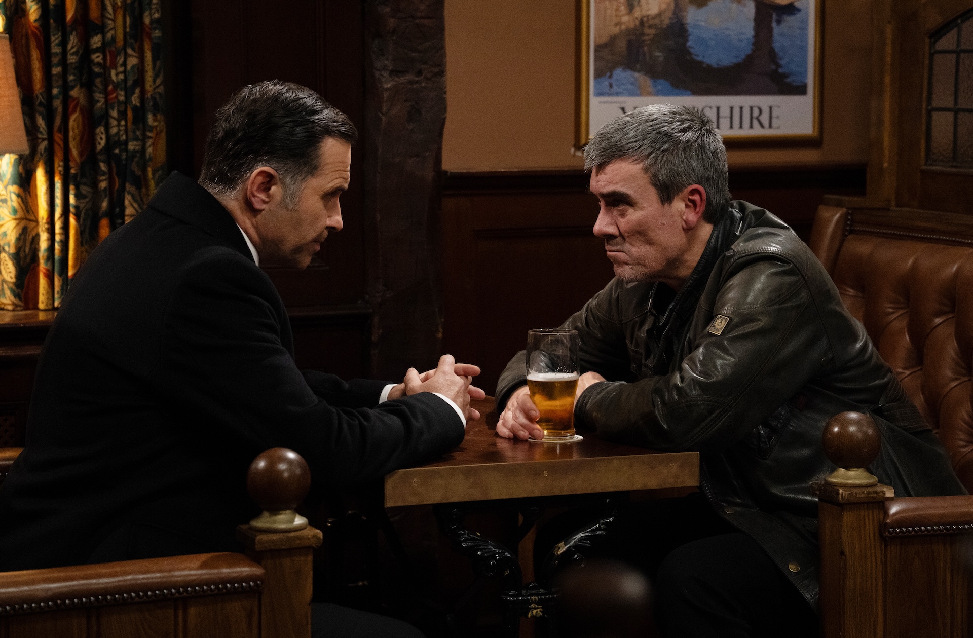 Graham gives Cain advice in the Woolpack