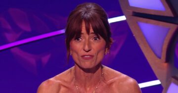 ‘I’ll boycott!’ The gloves are off as Masked Singer fans issue shock Davina McCall ultimatum