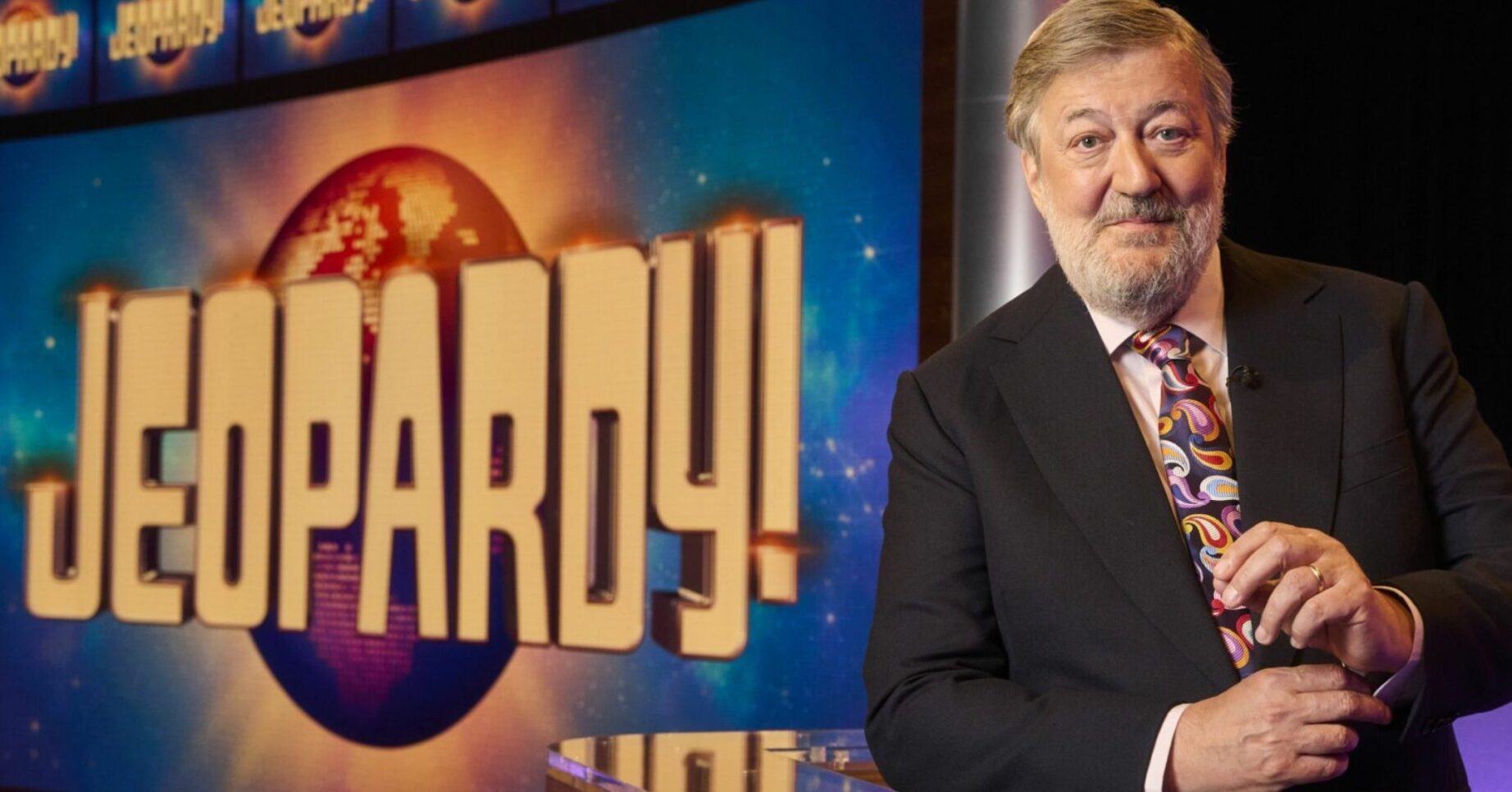 Stephen Fry smiling on Jeopardy