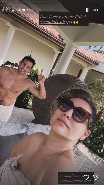 Jeremy and Kelly Brook in the pool